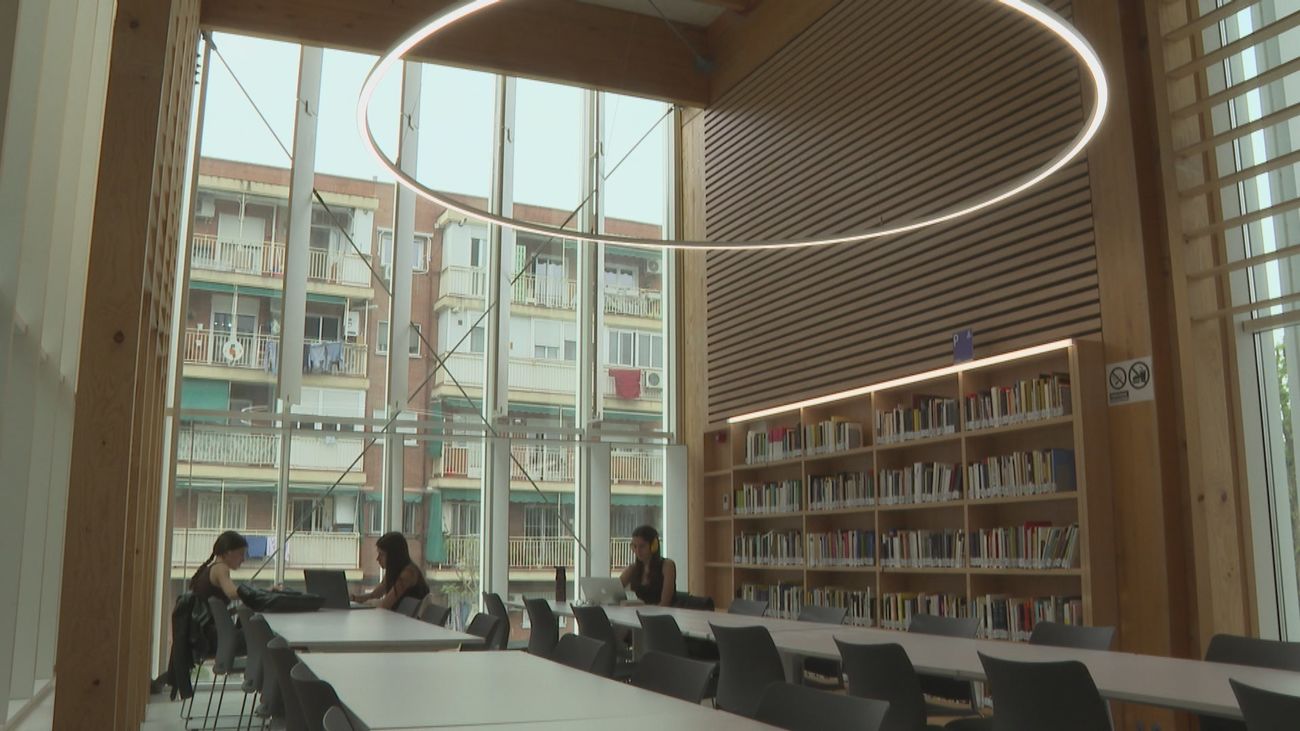 La Biblioteca de los Mil Soles alumbra a los lectores de Villaverde