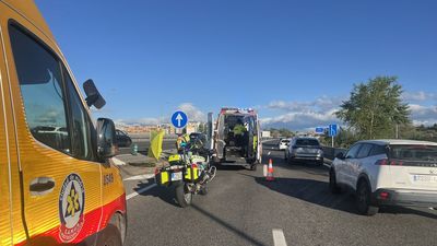 Muere un motorista en la M-40 tras colisionar con un turismo