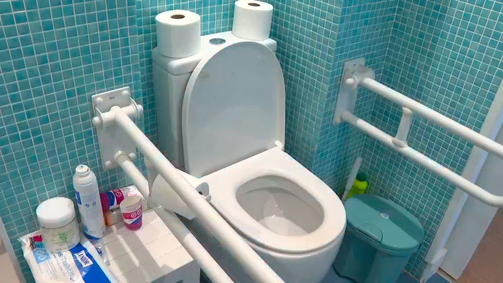 Madrid financiará hasta 30.000 euros para adaptar viviendas a personas con discapacidad: así funciona el Plan Adapta