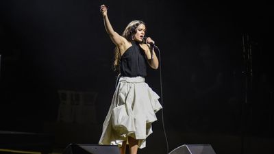 Rosalía desata la locura en Barcelona con su 'Lux Tour'