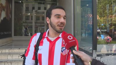 La afición vive con pasión el Atlético de Madrid - Barcelona