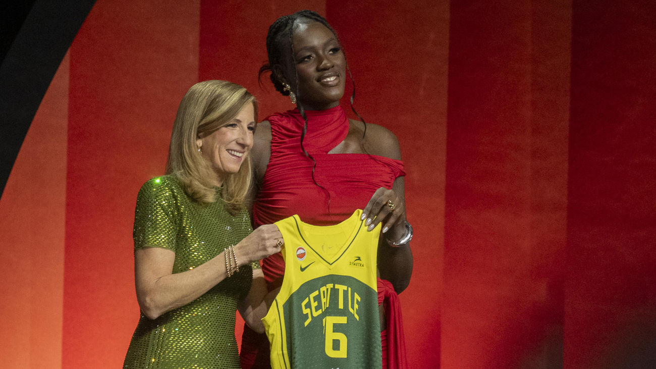 El baloncesto español celebra la elección de Fam, Iyana Martín y Marta Suárez en el draft