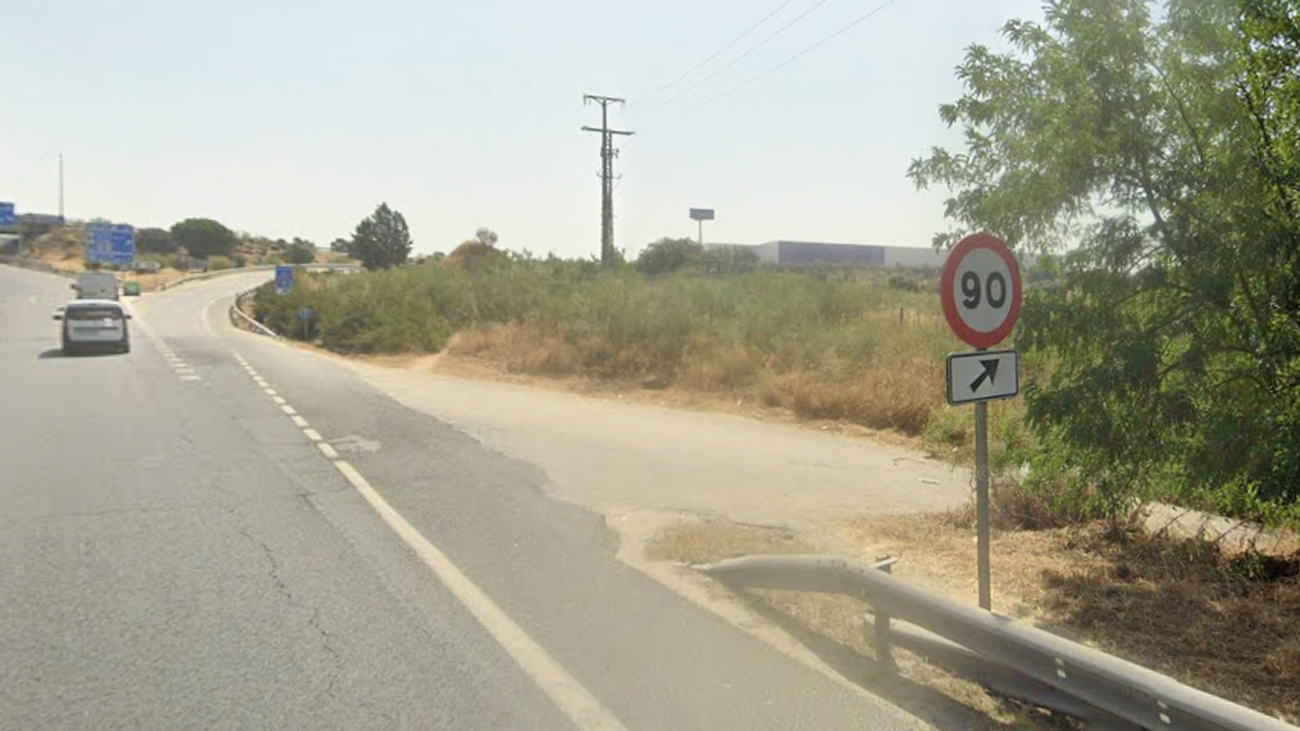 Acceso al Camino de la Ribera de San Pedro desde la A-5