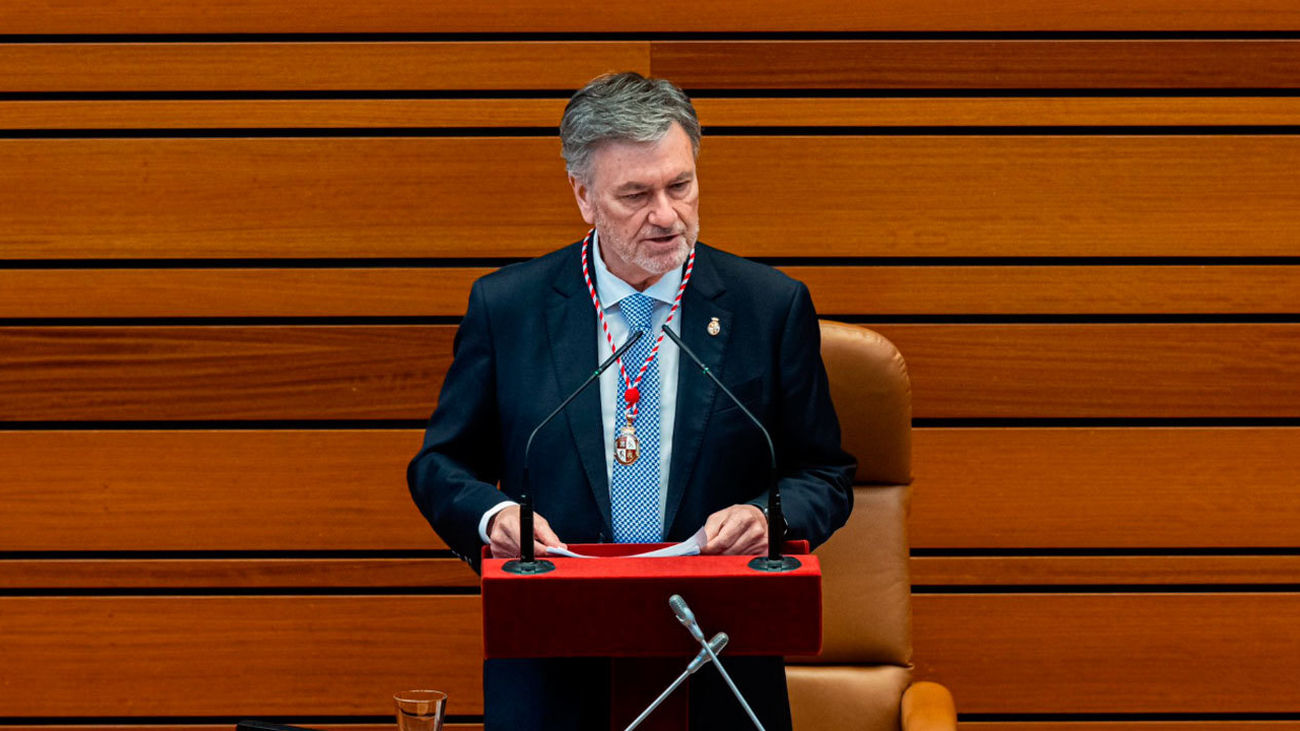 Francisco Vázquez (PP), proclamado nuevo presidente de las Cortes de Castilla y León con mayoría absoluta