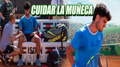 Carlos Alcaraz se retira del Trofeo Conde de Godó por una lesión en la muñeca