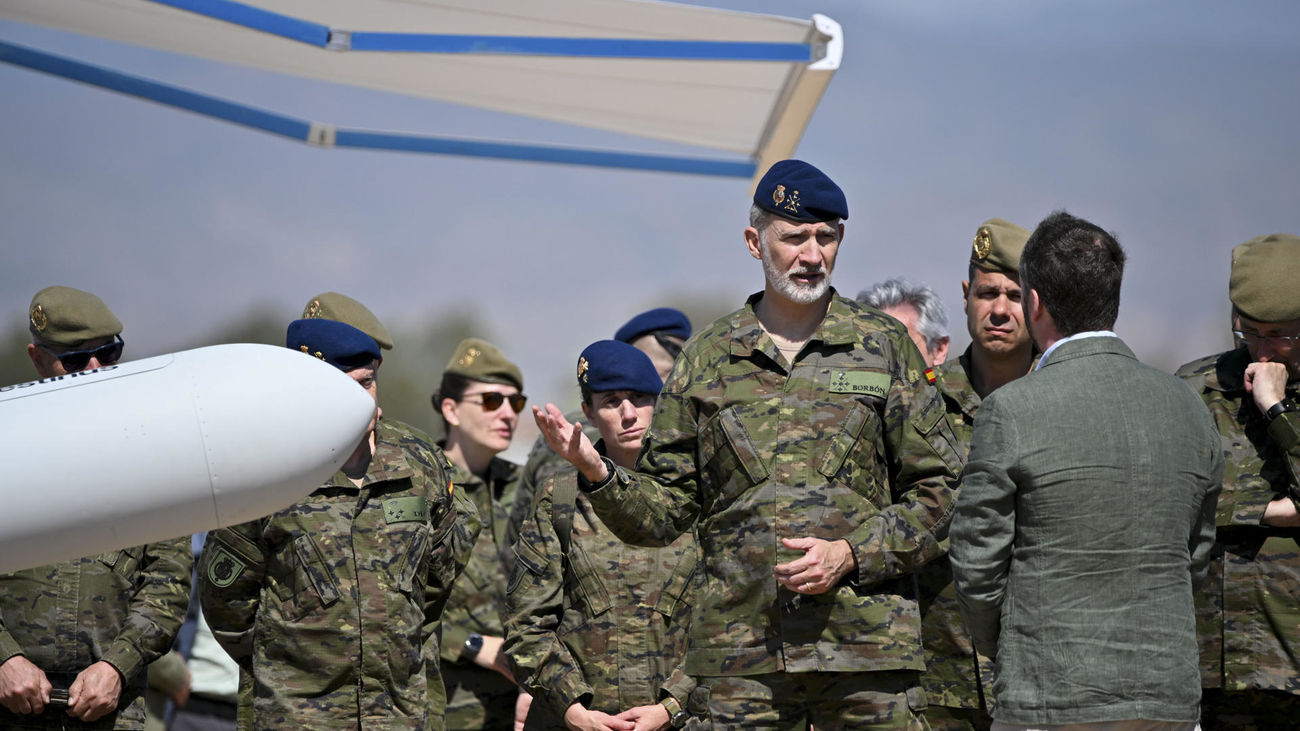 Felipe VI acude a Almería para conocer el ejército del futuro con drones y robots