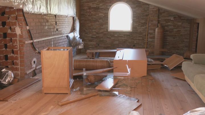 De hogar familiar a ruina total en Móstoles: así dejan la casa de Ángeles sus 'inquiokupas'