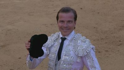 Los naturales de Javier Cortés le valieron para cortar una oreja en la tercera clasificatoria de la Copa Chenel