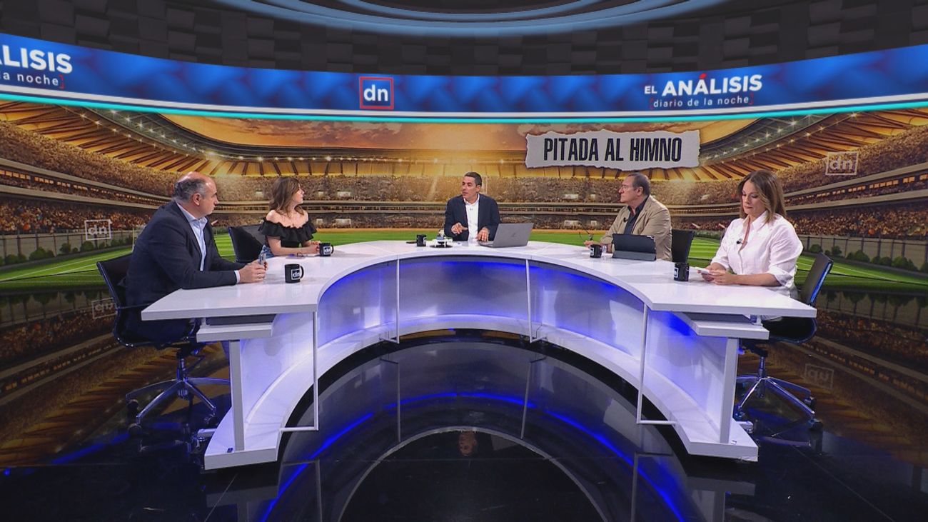 ¿Se deben imponer sanciones por pitar el himno de España?