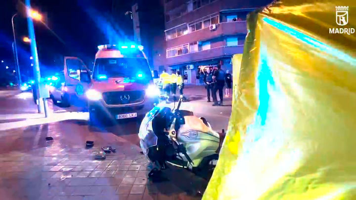 Herido grave un motorista  tras una colisión entre un turismo en Villa de Vallecas