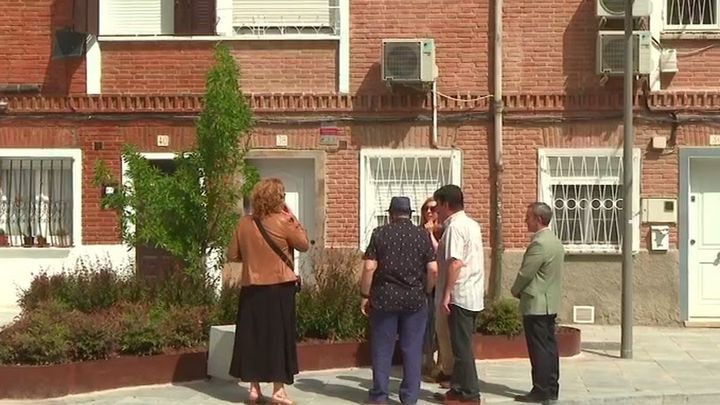 La Colonia de Bomberos de Usera se renueva con más vegetación y espacio para peatones