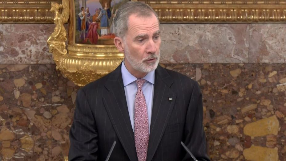 Felipe VI homenajea a Celorio en víspera de la entrega del Cervantes: "La literatura es una gran escuela de libertad"