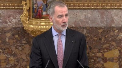 Felipe VI homenajea a Celorio en víspera de la entrega del Cervantes: "La literatura es una gran escuela de libertad"