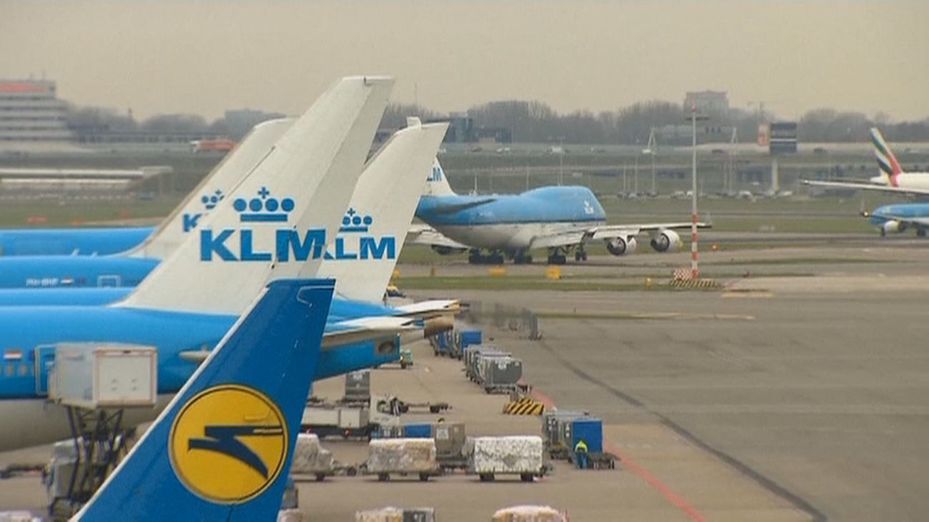 Bruselas plantea compartir queroseno para evitar problemas en la aviación