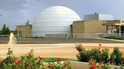 Planetario de Madrid convoca su premio de novela corta: hasta 3.000 euros y protagonismo para los eclipses solares