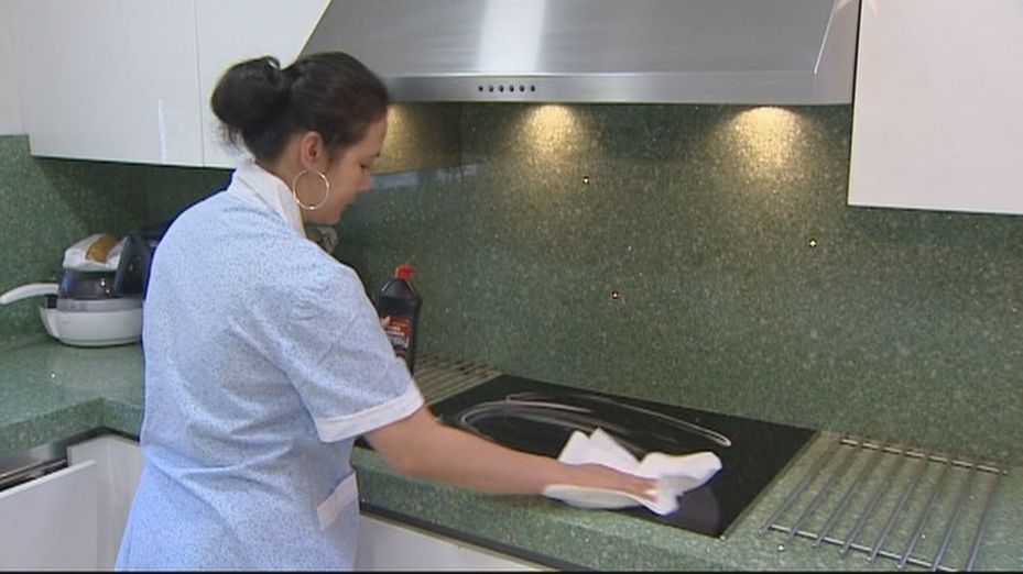 Ayudas de la Comunidad de Madrid para contratar empleadas de hogar que cuiden de familiares