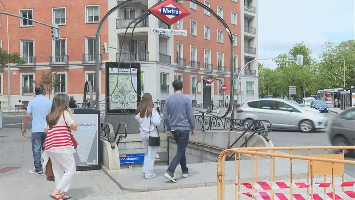 Dos apuñalados y ocho detenidos tras una reyerta juvenil en la estación de Metro de Gregorio Marañón