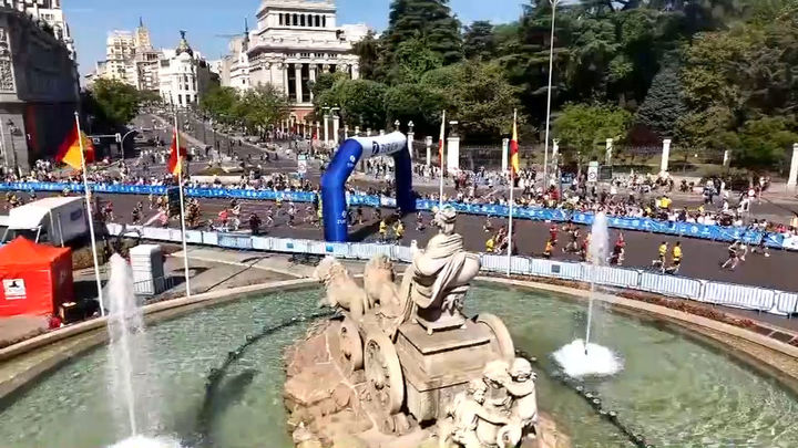 47.000 corredores toman las calles de Madrid en una 'Zurich Rock 'n' Roll' de récord