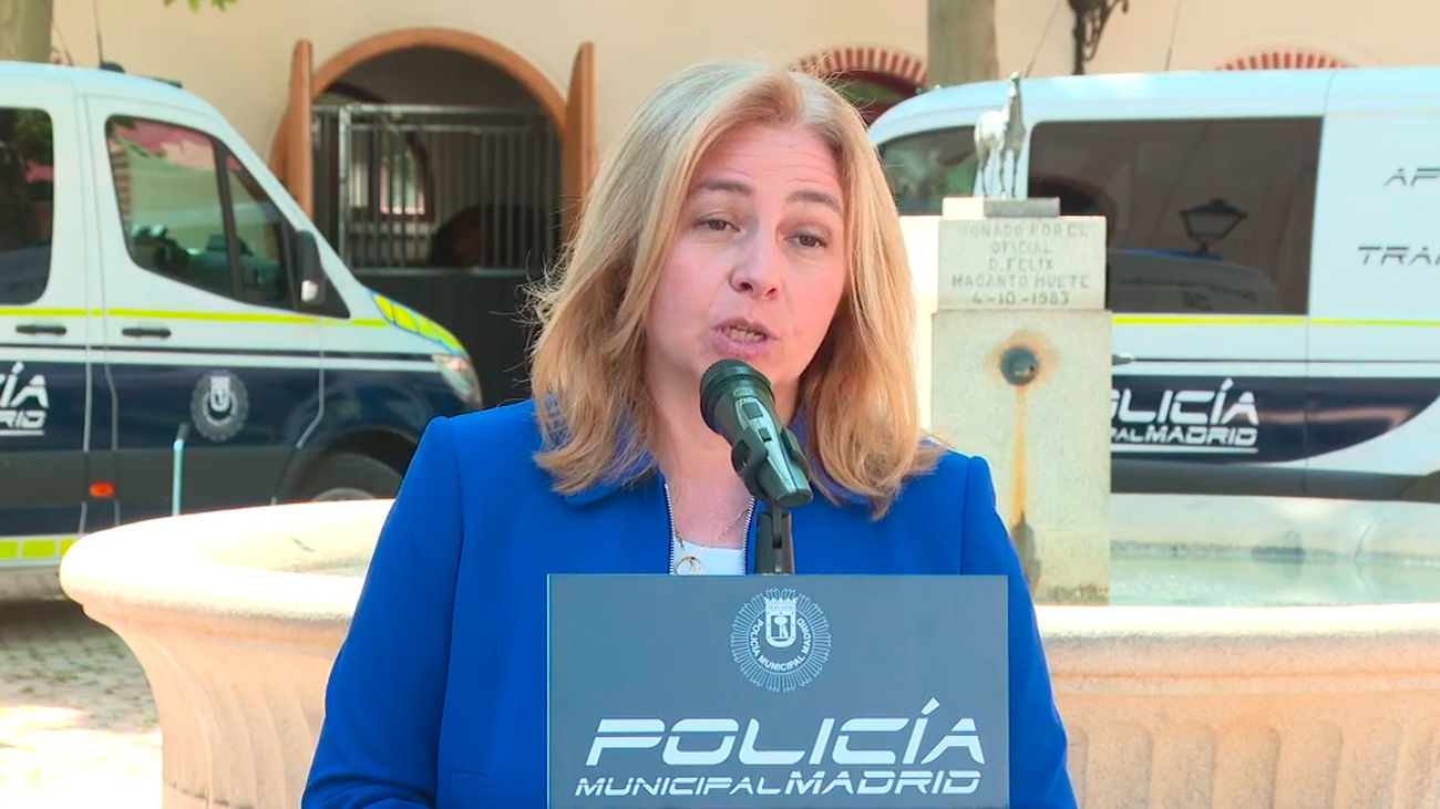 La flota de la Policía Municipal estrena 21 furgonetas y cuatro camiones para caballos