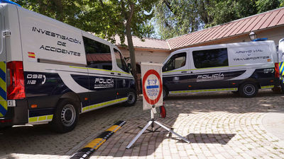 La flota de la Policía Municipal estrena 21 furgonetas y cuatro camiones para caballos