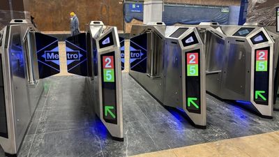El pago con tarjeta de crédito en los tornos inteligentes de Metro será una realidad en junio