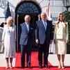 Trump recibe a Carlos III para tomar el té y le muestra la nueva colmena de la Casa Blanca