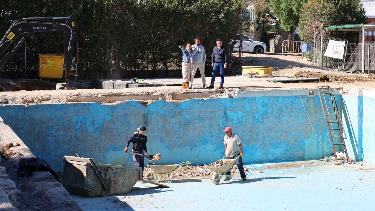 Obras en la piscina municipal de Campo Real