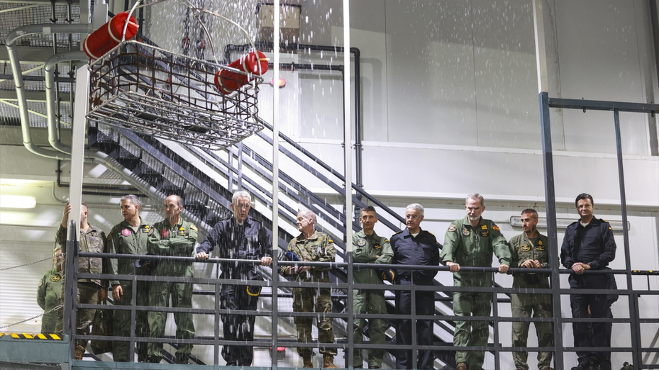 Felipe VI visita la base de Rota en plena tensión con EE.UU