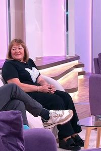 “Mi nieta es amor”: Anita se tatúa a los 78 años con Esther