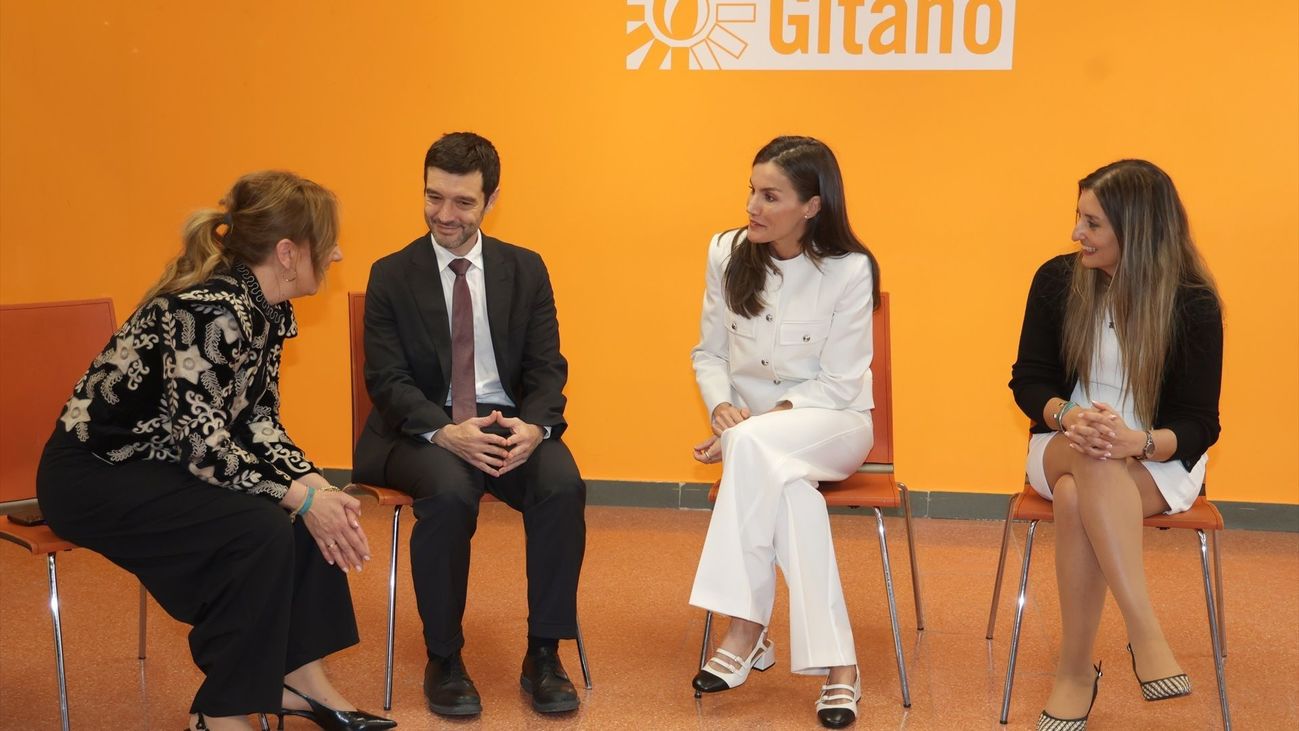 La reina Letizia se reúne con mujeres gitanas para conocer los avances y retos del colectivo