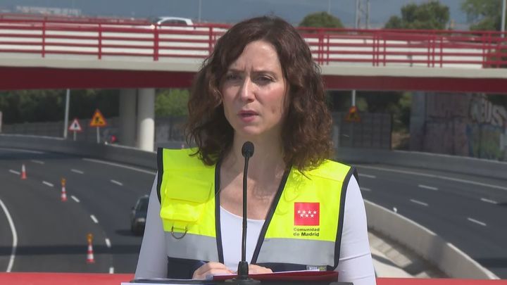 Ayuso pide a Mónica García que deje de "utilizar la sanidad pública para promocionarse"