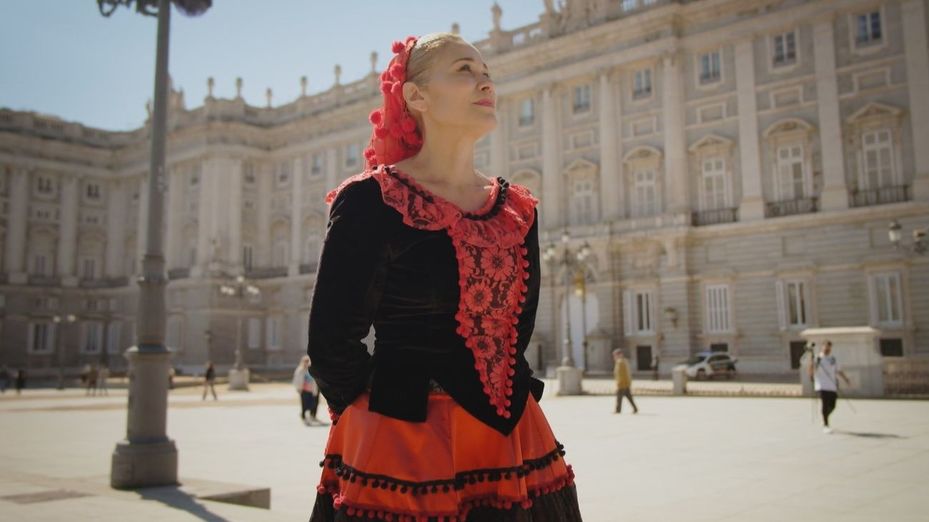 Cuando el pueblo marcó tendencia: cómo el estilo castizo conquistó a la realeza madrileña del siglo XIX