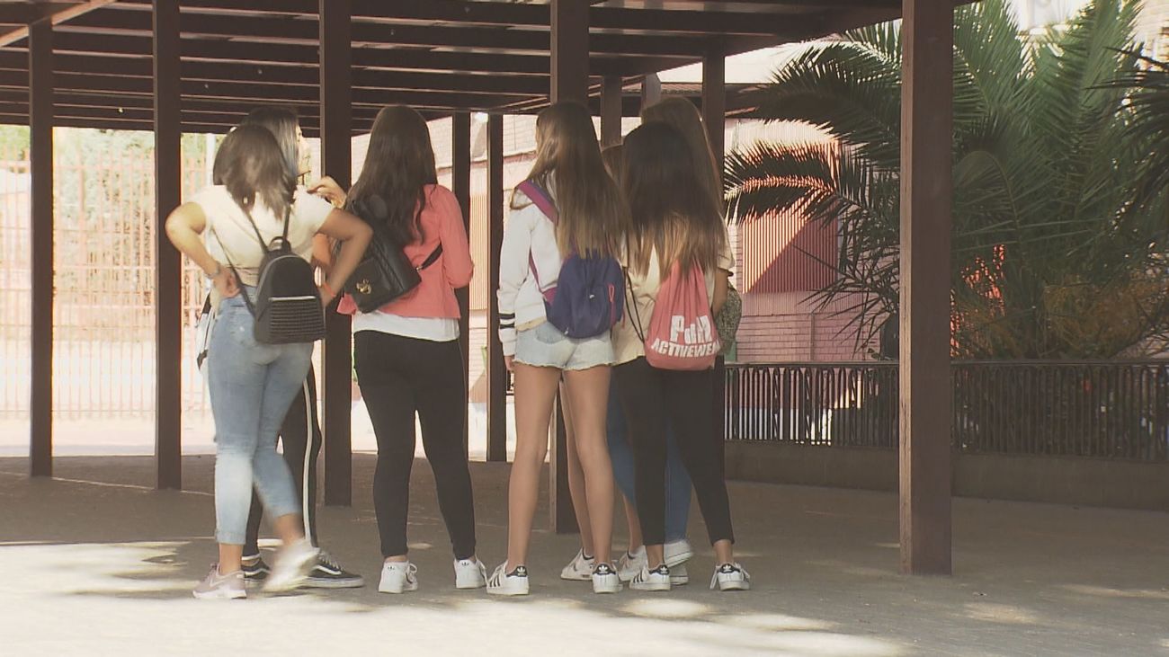 El testimonio de María, víctima de bullying: "Mis amigas se volvieron mis acosadoras"