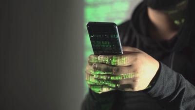 ¿Cómo puedo saber si mi teléfono móvil ha sido hackeado?