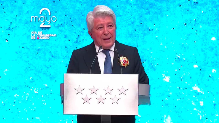 La Comunidad de Madrid  reconoce la labor de Enrique Cerezo