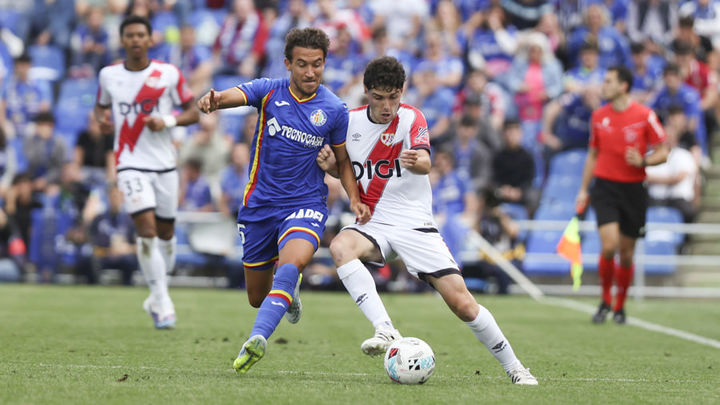 0-2. El Rayo Vallecano gana el derbi al Getafe que vale una permanencia
