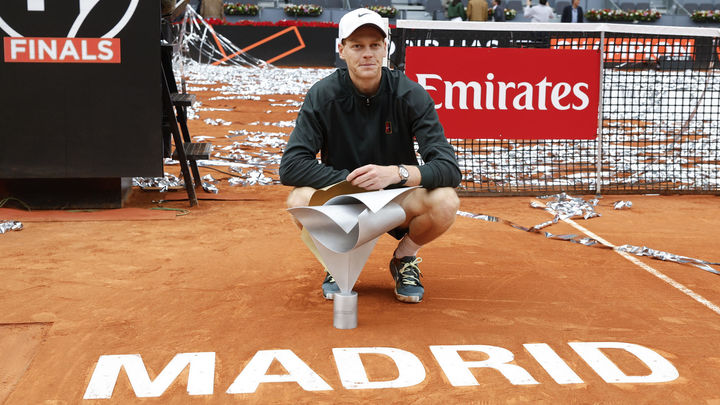 Sinner arrolla a Zverev y conquista el Mutua Madrid Open
