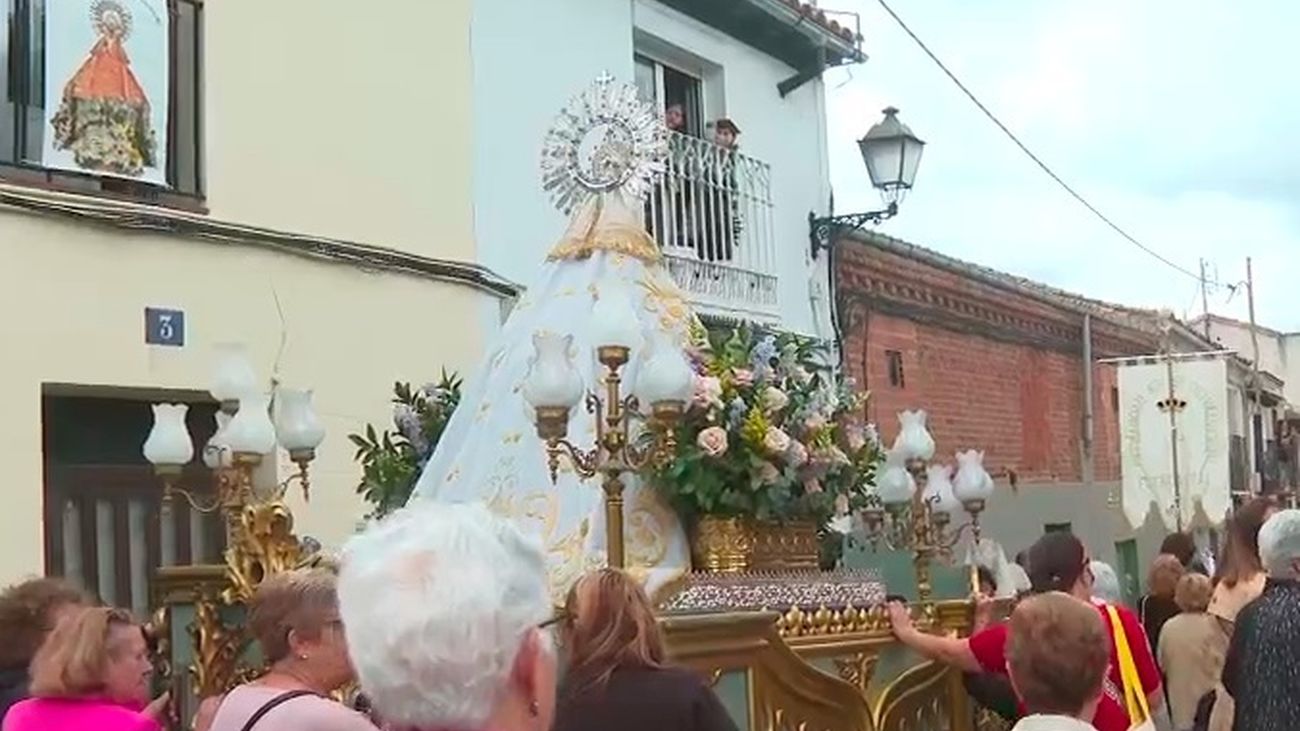 La Virgen de Valverde  procesiona por Fuencarral-El Pardo y pone el broche final a sus fiestas