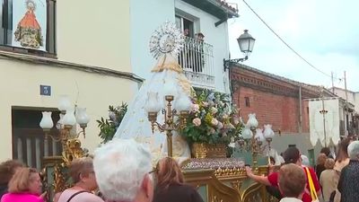 La Virgen de Valverde  procesiona por Fuencarral-El Pardo y pone el broche final a sus fiestas