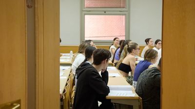 La Comunidad de Madrid abre el plazo de solicitud de las becas de Bachillerato