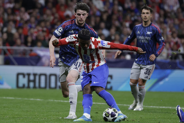 Declan Rice y Lookman / EFE