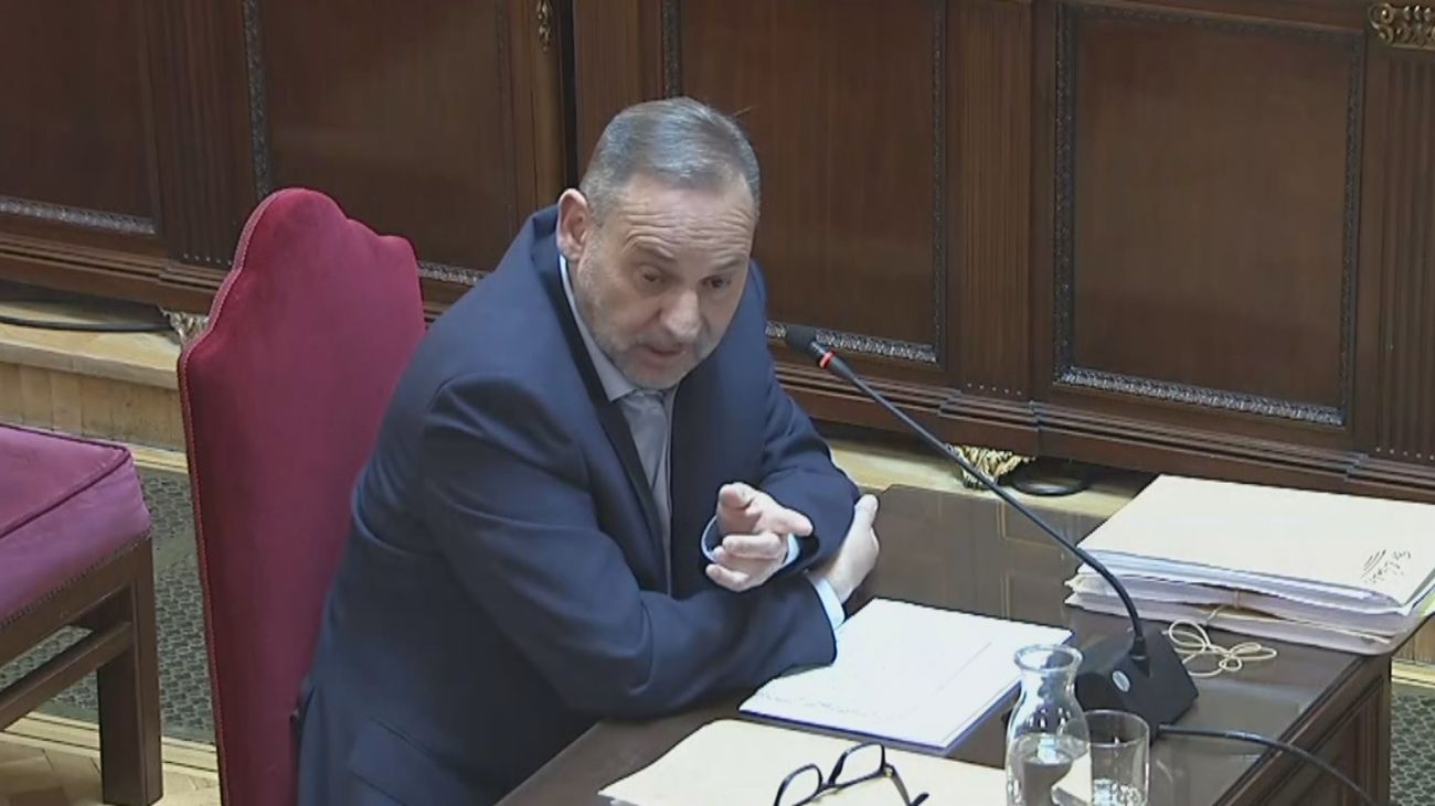 Ábalos niega que ordenara contratar a la  empresa de Aldama y defiende la decisión de comprar 13 millones de mascarillas