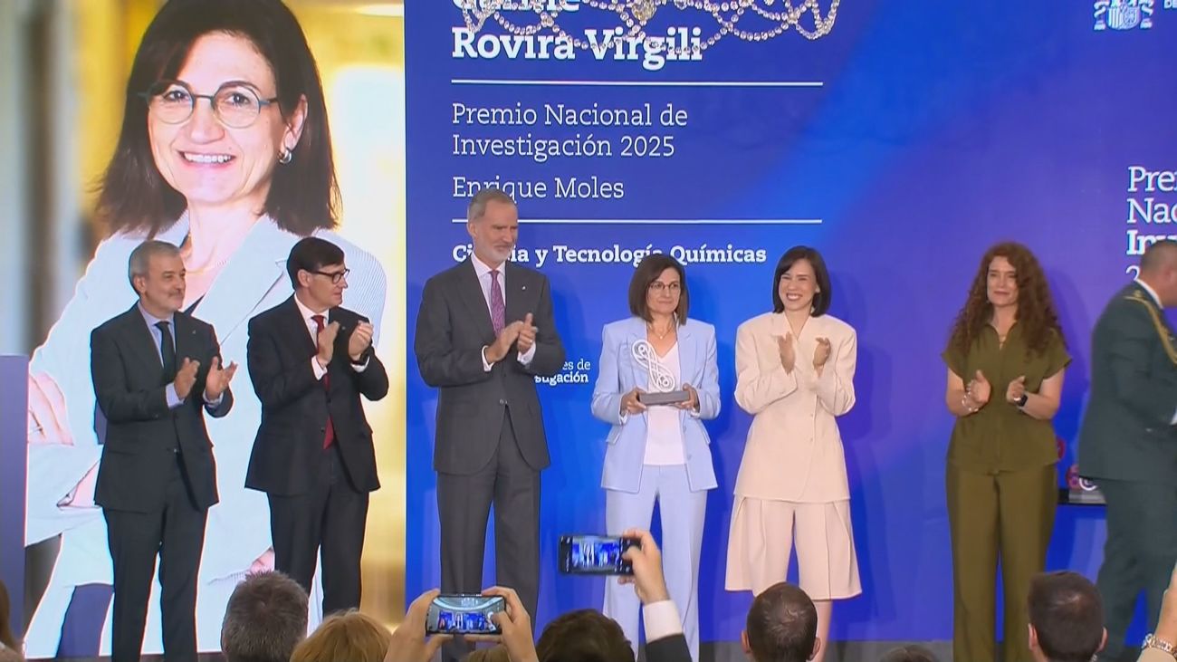 El Rey defiende apoyar "con visión de Estado" a científicos en su labor al servicio de la sociedad