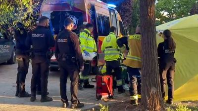 Muerte violenta de un joven, apuñalado en el pecho, en el parque Paraíso de San Blas