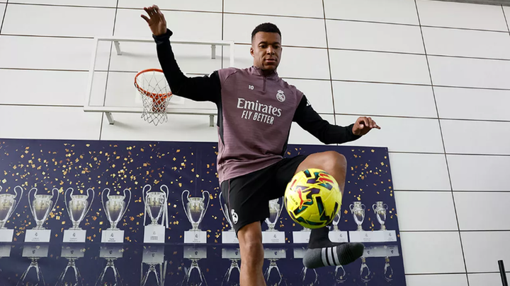Mbappé se recupera en solitario a cuatro días del clásico