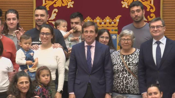 116 familias reciben las llaves de sus pisos de alquiler asequible en El Cañaveral
