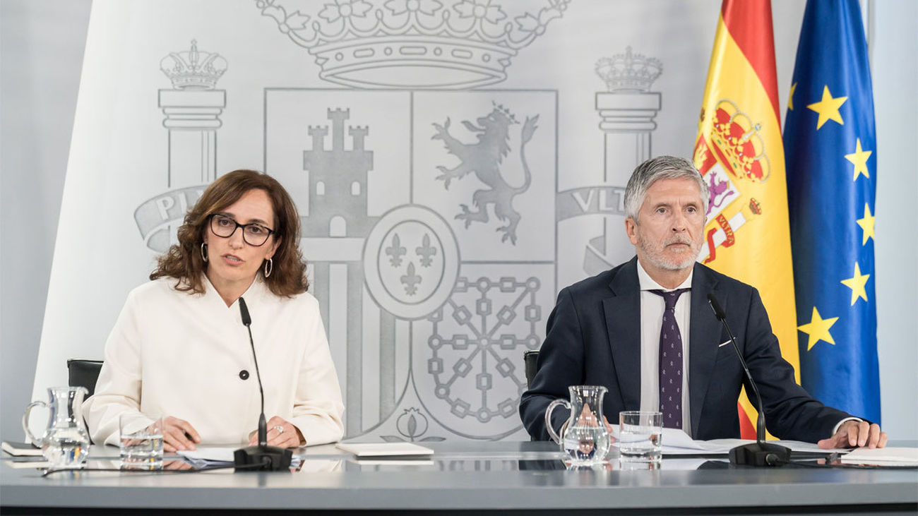 El crucero con hantavirus atracará en Granadilla (Tenerife) y los 14 españoles serán examinados en el Hospital Gómez Ulla de Madrid