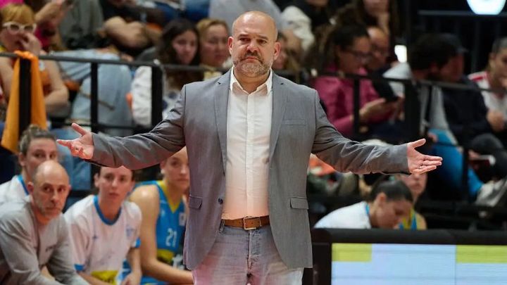 Isaac Fernández, nuevo entrenador del Estudiantes femenino