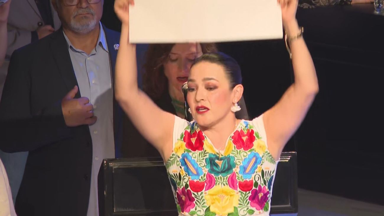 Interrumpen el discurso de Ayuso en Aguascalientes tras recibir las llaves de la ciudad