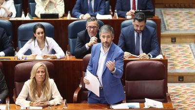 El viaje de Ayuso a México enfrenta a Más Madrid, Psoe y Vox con el PP en la Asamblea de Madrid